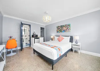 Hollywood Beach Suites hotel thumbnail 5