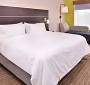 Holiday Inn Express & Suites Mall of America - MSP Airport by IHG hotel detail image 5