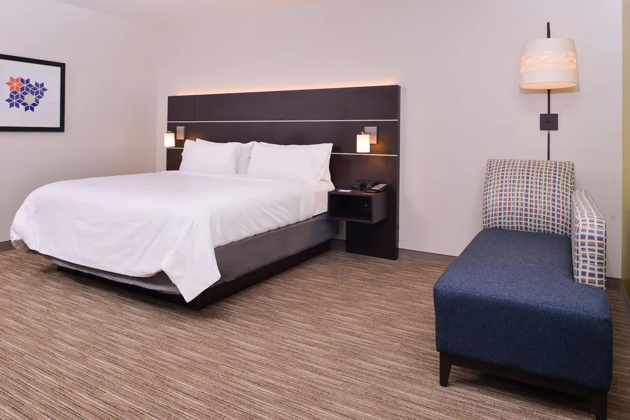 Holiday Inn Express & Suites Mall of America - MSP Airport by IHG hotel detail image 6