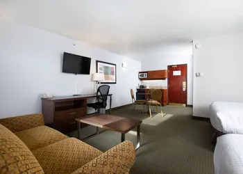 Service Plus Inn & Suites Grande Prairie hotel thumbnail 4