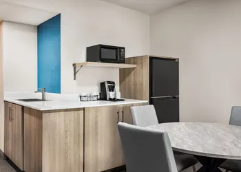 Holiday Inn Express Hotel & Suites Birmingham-Irondale(East) by IHG hotel thumbnail 4