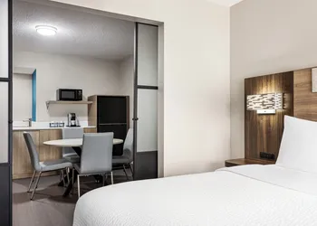 Holiday Inn Express Hotel & Suites Birmingham-Irondale(East) by IHG hotel thumbnail 5