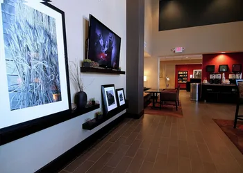 Hampton Inn & Suites Grand Forks hotel thumbnail 4