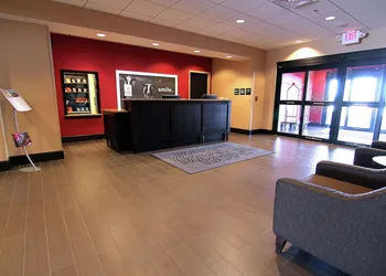 Hampton Inn & Suites Grand Forks hotel thumbnail 5