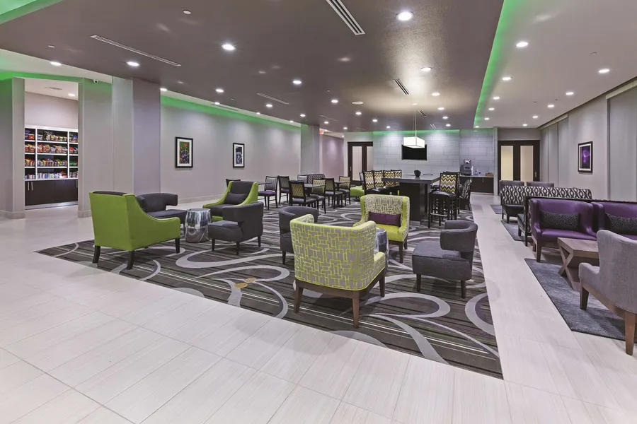 La Quinta Inn & Suites by Wyndham College Station South hotel detail image 2