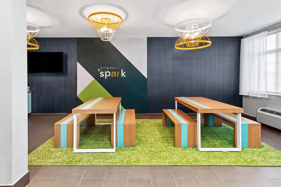 Spark by Hilton Rochester South hotel detail image 2