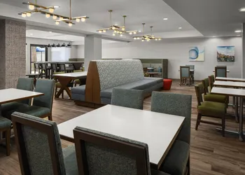 Hampton Inn St George hotel thumbnail 3