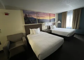 Days Inn by Wyndham Penn State hotel thumbnail 8