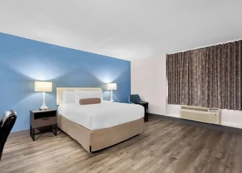 SureStay Plus by Best Western Windsor hotel thumbnail 7