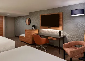 Fairfield by Marriott Montreal Downtown hotel thumbnail 3