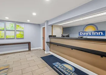 Days Inn by Wyndham Chattanooga/Hamilton Place hotel thumbnail 2