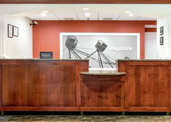 Hampton Inn & Suites Bethlehem hotel thumbnail 3