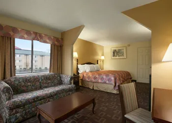 Days Inn by Wyndham Nashville Airport hotel thumbnail 5