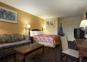 Days Inn by Wyndham Nashville Airport hotel thumbnail 6