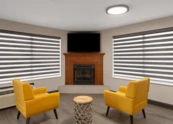 Super 8 by Wyndham Chattanooga East/Hamilton Place hotel thumbnail 2