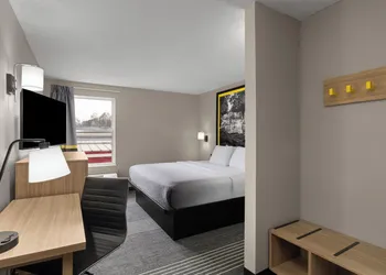 Super 8 by Wyndham Chattanooga East/Hamilton Place hotel thumbnail 8