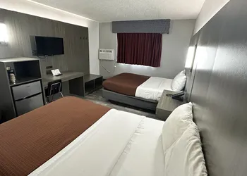 Magnuson Hotel Fort Wayne North – Coliseum hotel thumbnail 5