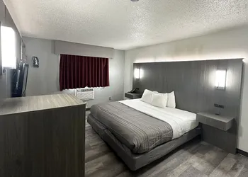 Magnuson Hotel Fort Wayne North – Coliseum hotel thumbnail 8