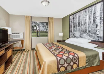 Super 8 by Wyndham Montrose hotel thumbnail 7