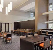 Hampton Inn & Suites Rosemont Chicago O'Hare hotel detail image 4