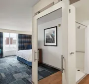 Hampton Inn & Suites Rosemont Chicago O'Hare hotel detail image 7