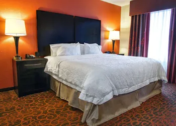 Hampton Inn & Suites Elk City hotel thumbnail 4