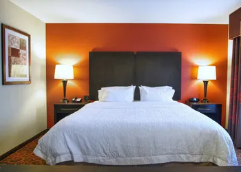 Hampton Inn & Suites Elk City hotel thumbnail 8