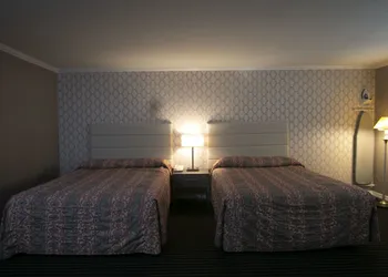 Alpha Inn & Suites hotel thumbnail 2