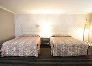 Alpha Inn & Suites hotel thumbnail 3
