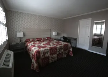 Alpha Inn & Suites hotel thumbnail 6