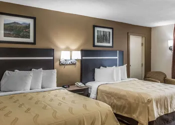 Quality Inn & Suites Gatlinburg North hotel thumbnail 7