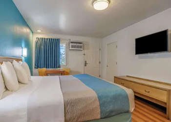 Motel 6 Canby, OR hotel thumbnail 5