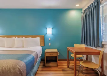 Motel 6 Canby, OR hotel thumbnail 6