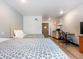 Suburban Studios Huntsville University Area hotel thumbnail 2