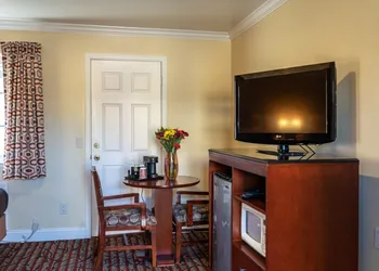 Seaside Inn hotel thumbnail 5
