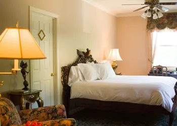 The Sanford House Inn & Spa hotel thumbnail 4