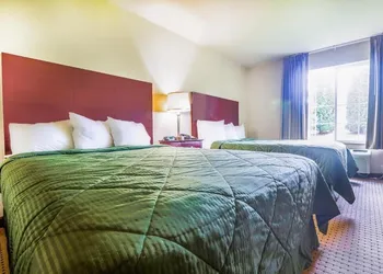 Evansville Inn & Suites By OYO hotel thumbnail 3