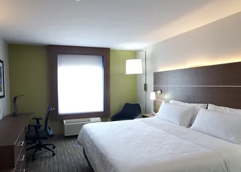 Holiday Inn Express & Suites Regina-South by IHG hotel thumbnail 6