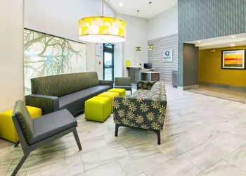 Quality Inn hotel thumbnail 2