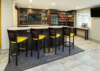 Quality Inn hotel thumbnail 3