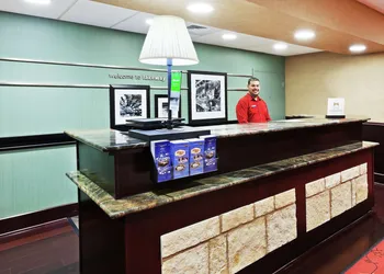 Hampton Inn & Suites Austin - Lakeway hotel thumbnail 2