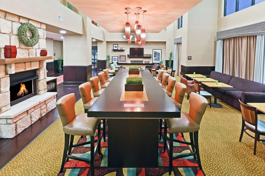 Hampton Inn & Suites Austin - Lakeway hotel detail image 6