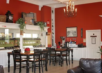 Depot Inn and Suites hotel thumbnail 5