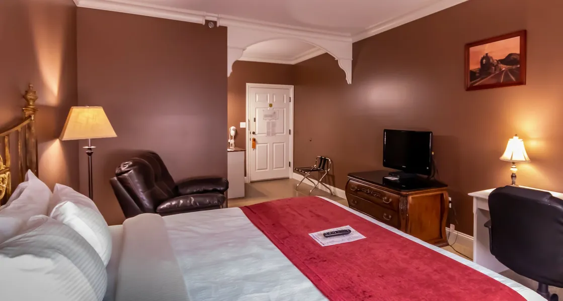 Depot Inn and Suites hotel detail image 6