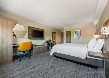 Holiday Inn Express San Diego South - National City by IHG hotel thumbnail 8