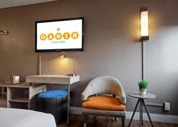 Oasis at Gold Spike hotel thumbnail 4