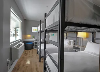 Oasis at Gold Spike hotel thumbnail 8