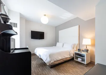 Holiday Inn Express Chicago - Magnificent Mile by IHG hotel thumbnail 6