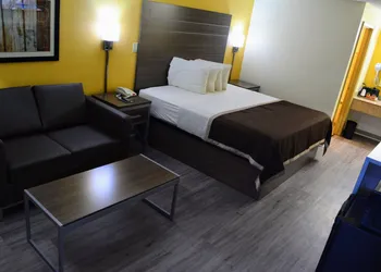 Southern Inn Lumberton hotel thumbnail 6