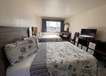 Gualala Country Inn hotel thumbnail 7